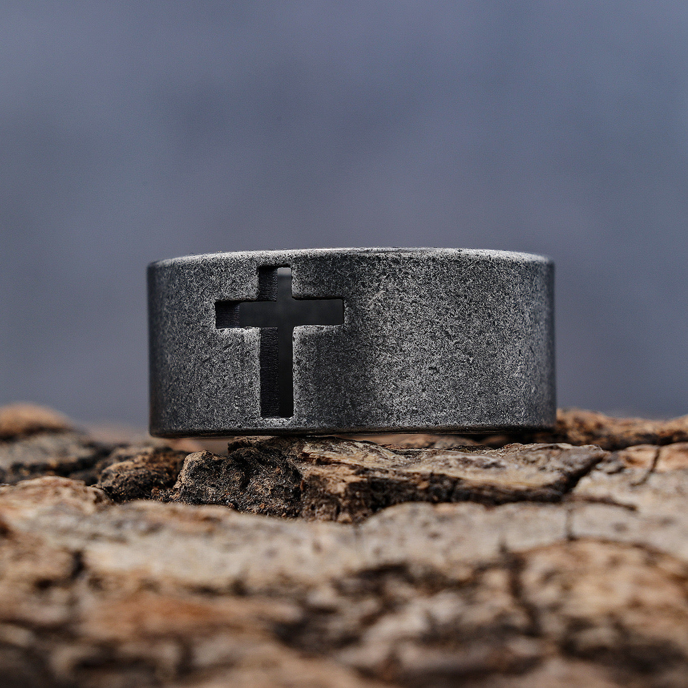 Hot selling European and American classic motorcycle style retro hollow Bible men's ring stainless steel retro ring