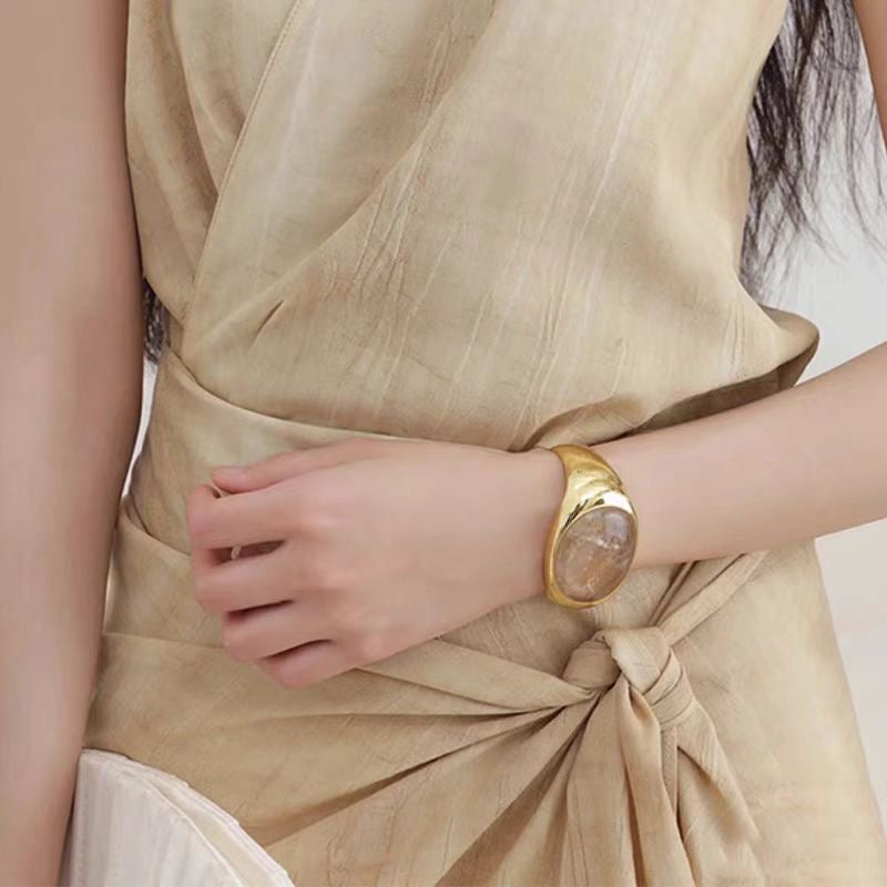 Autumn and winter new natural tea crystal stone bracelet high-end light luxury original design niche light luxury versatile fashion simple