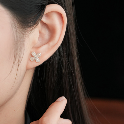 Four Seasons Joy | Jade Four-Leaf Stud Earrings SJ01 White Earring