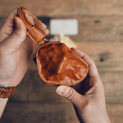 S.Leather Conch Shell Leather Pouch | Handmade Vegetable-Tanned Wristlet P02 Brown Bag