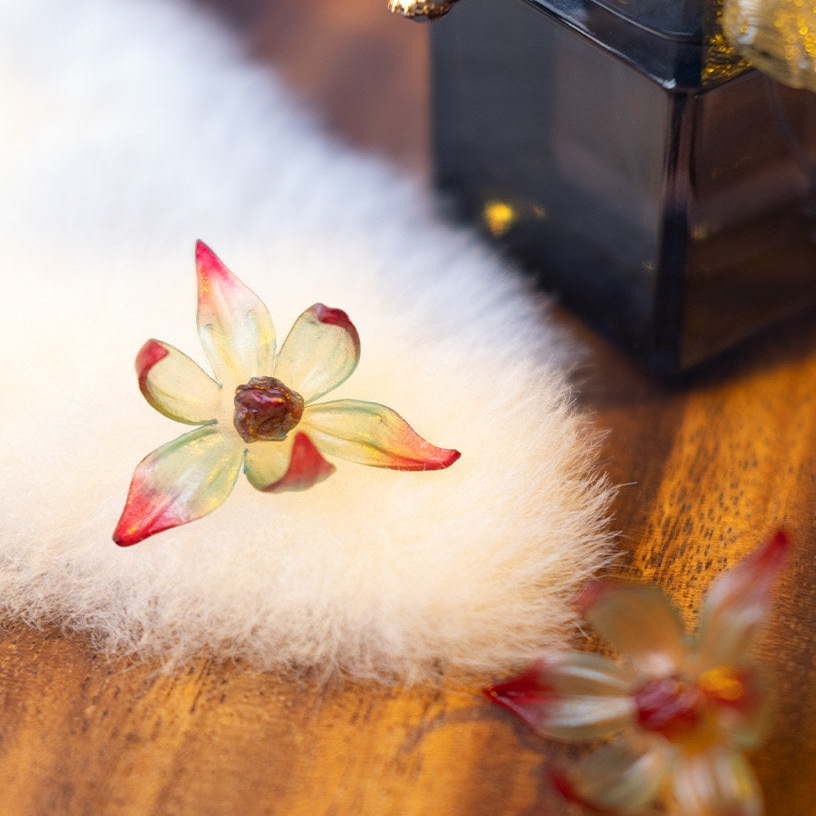 Blush | Thermochromic Leather Flower Earrings E05