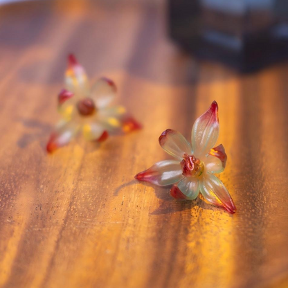 Blush | Thermochromic Leather Flower Earrings E05