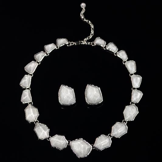 Vintage Retro Gold Aged Copper Alloy White Ripple Irregular Necklace