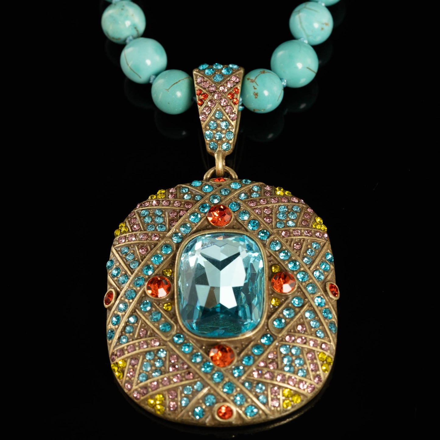 Vintage Fashion Temperament Retro Gold Distressed Turquoise Inlaid Zircon Necklace HVS0033