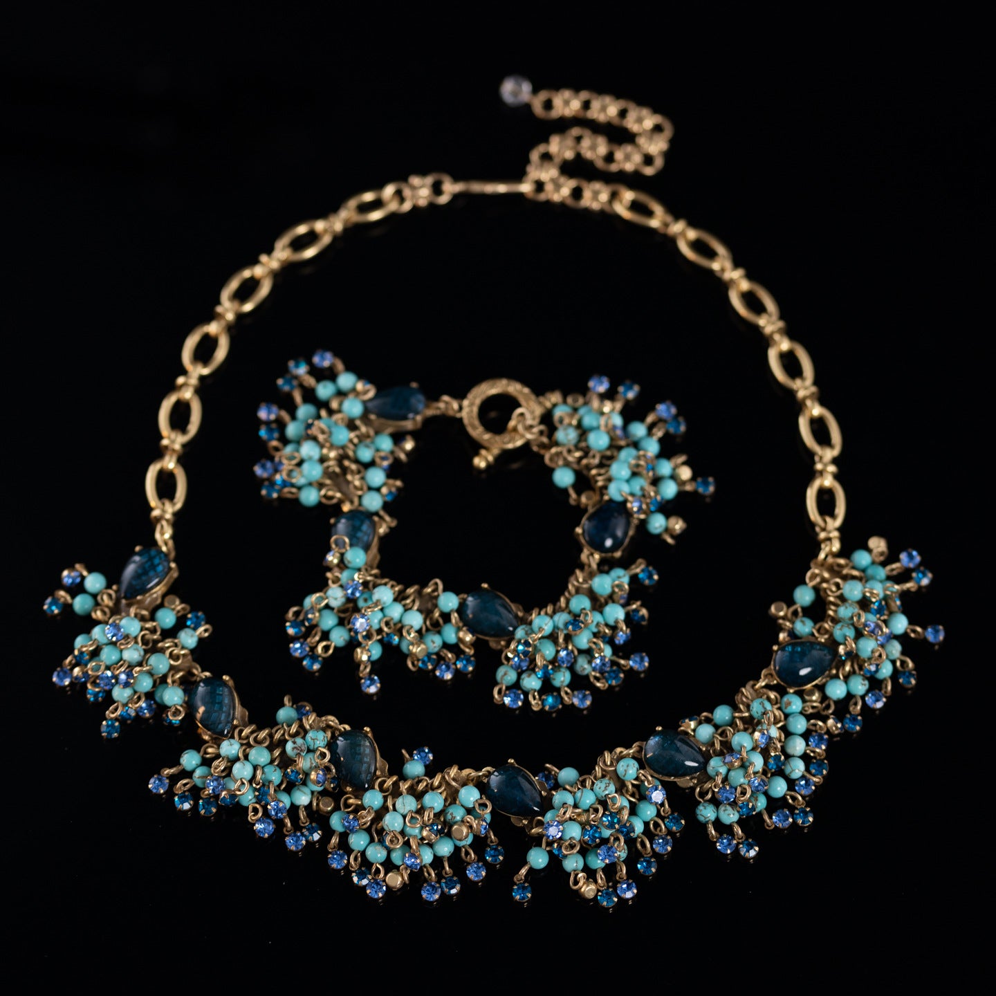 Vintage Retro Gold Atmospheric Natural Stone Round Bead Tassel Fan-shaped Necklace