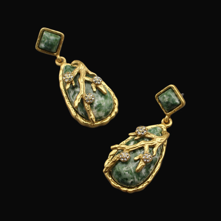 Green Stone Vintage Necklace, Elegant Teardrop Earrings - Heritage Quiet Luxury | iBrilliance