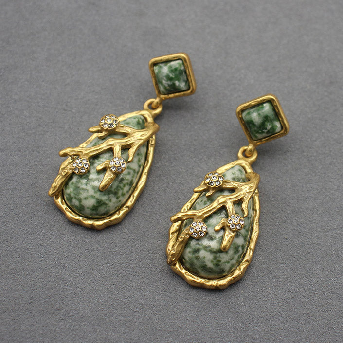 Green Stone Vintage Necklace, Elegant Teardrop Earrings - Heritage Quiet Luxury | iBrilliance