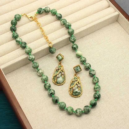 Green Stone Vintage Necklace, Elegant Teardrop Earrings - Heritage Quiet Luxury | iBrilliance
