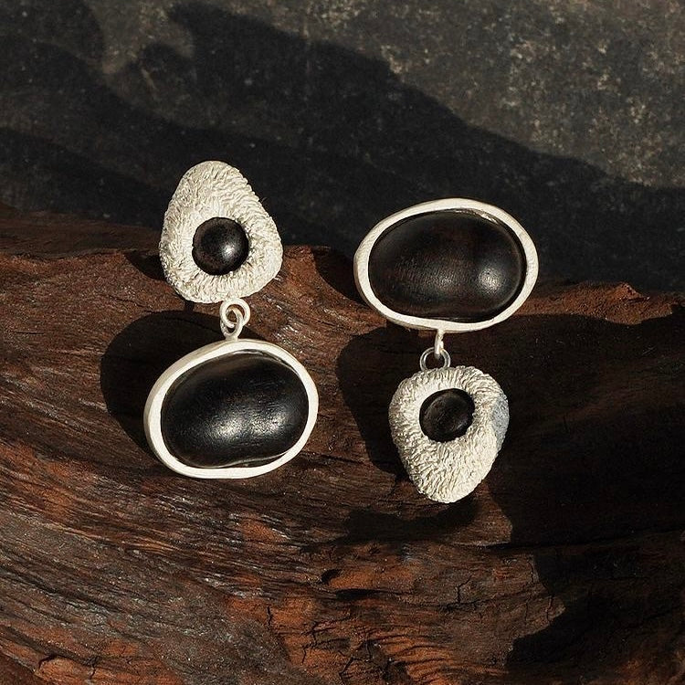 Asymmetrical stone earrings Original niche designer texture earrings - one pair of black and one pair of black original design