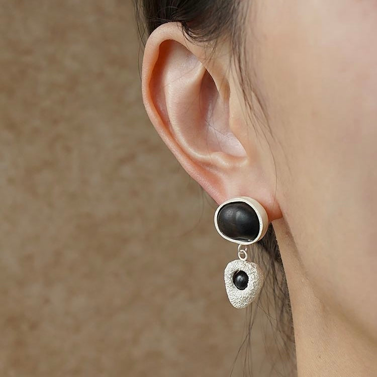 Asymmetrical stone earrings Original niche designer texture earrings - one pair of black and one pair of black original design