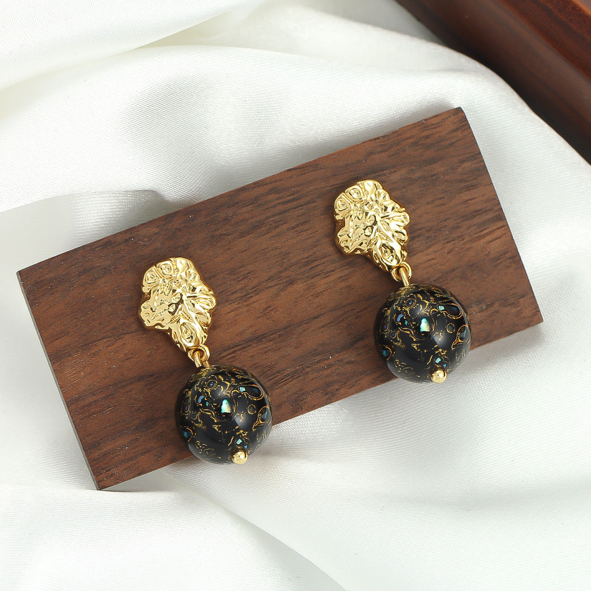 Intangible cultural heritage large lacquer beads new Chinese style earrings asymmetrical simple retro 925 silver needle niche design high-end earrings