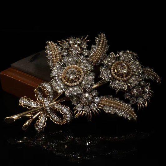 New heavy-duty diamond-studded flower brooch, fashionable and retro Begonia flower pin, coat, jacket, dual-purpose accessories gift