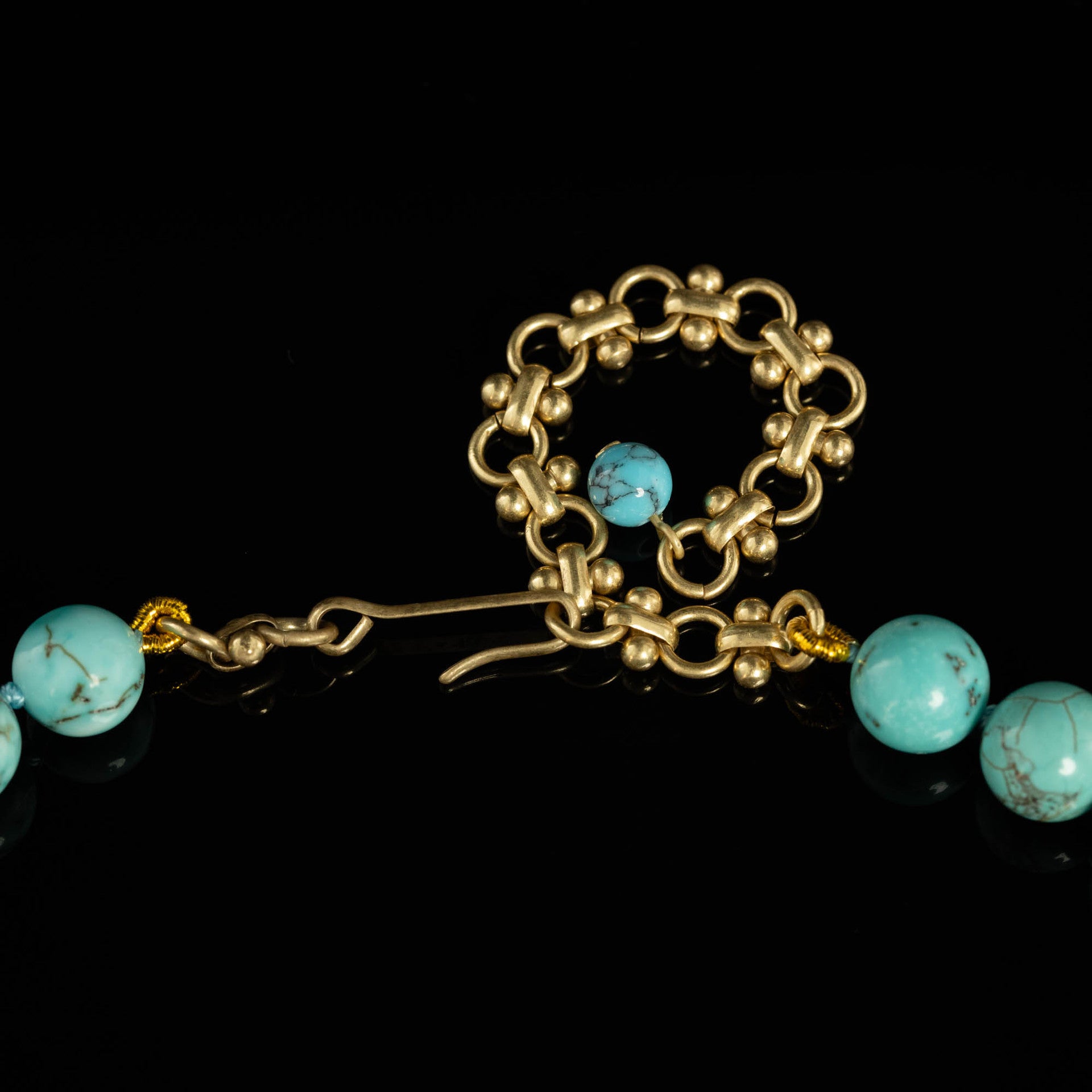 Vintage Fashion Temperament Retro Gold Distressed Turquoise Inlaid Zircon Necklace