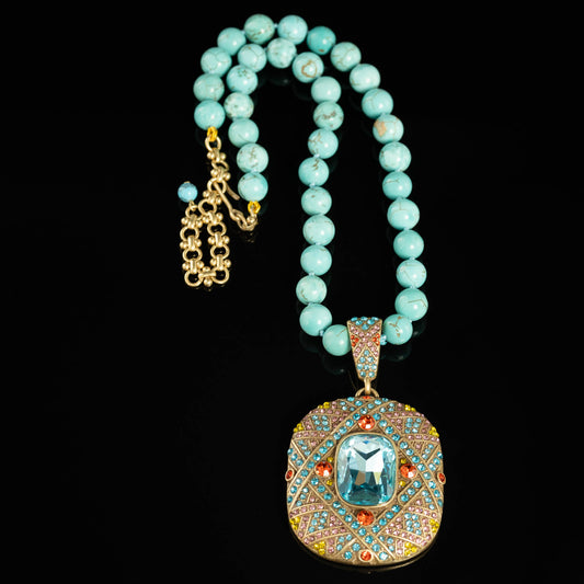 Vintage Fashion Temperament Retro Gold Distressed Turquoise Inlaid Zircon Necklace