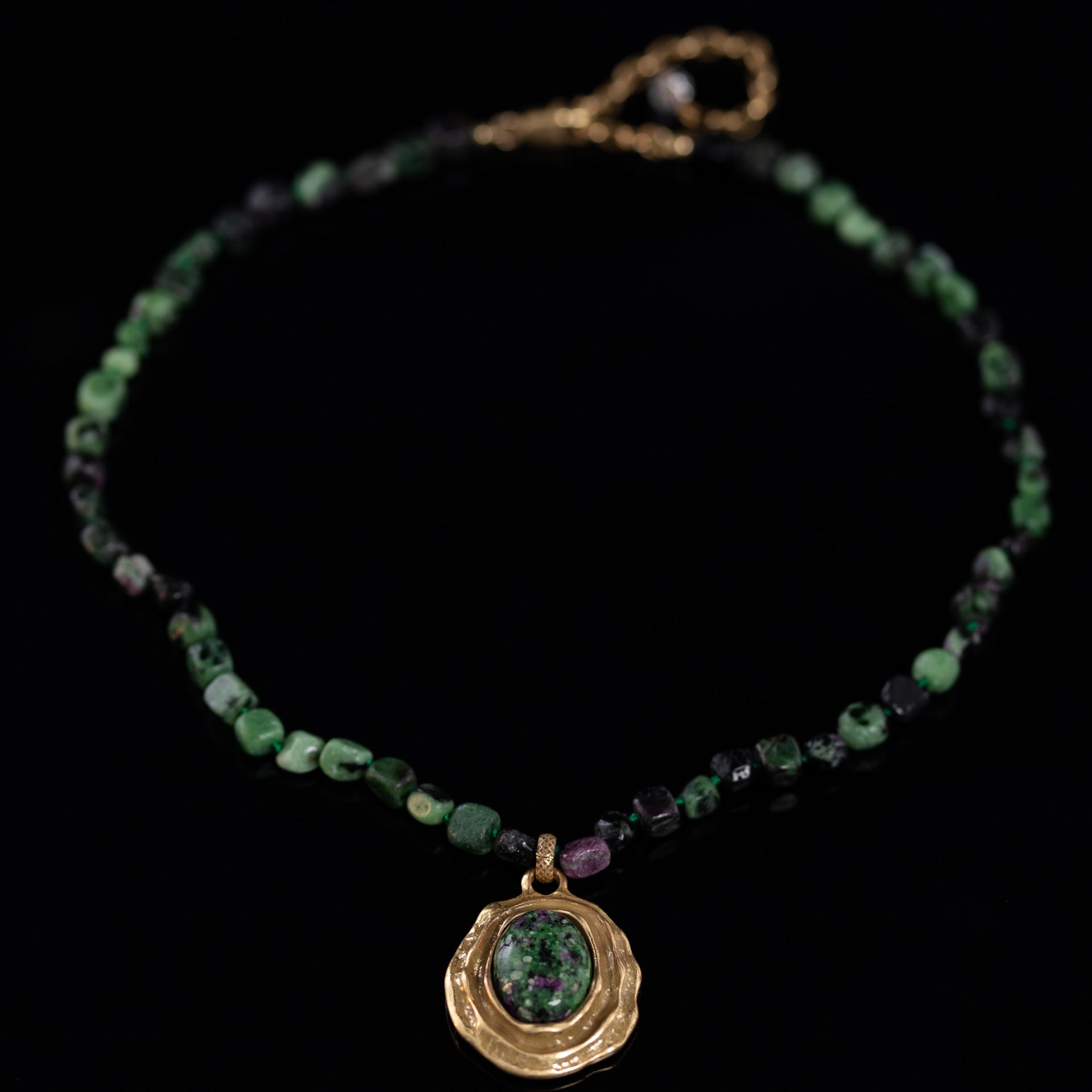 Vintage Antique Bronze Alloy Natural Green Gemstone Fragment Necklace