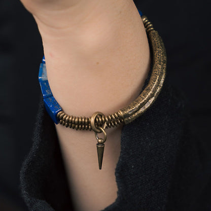 Pulsera de cuentas de lapislázuli y latón hecha a mano | iBrilliance | iBrilliance