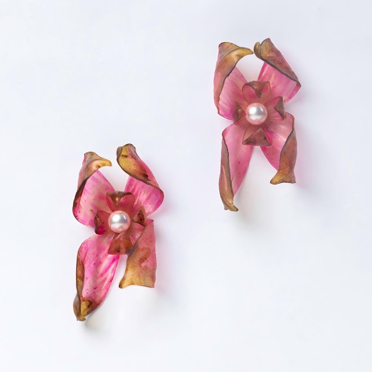 Dancer | Sculptural Leather Flower Earrings E01